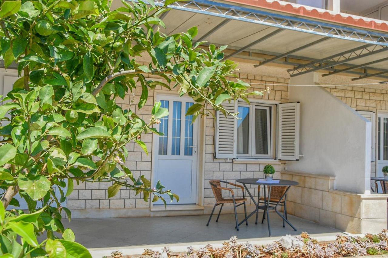 Apartments Sena Bol Extérieur photo