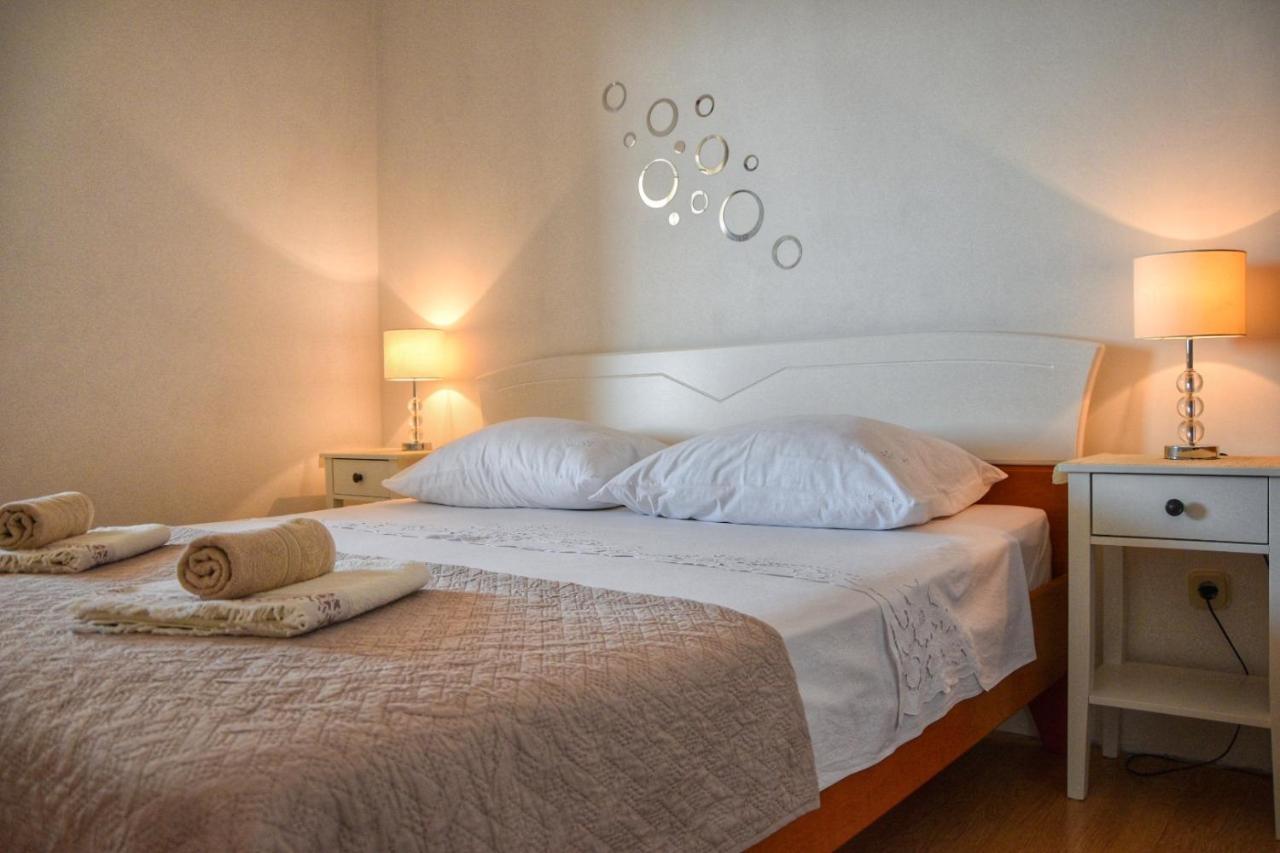 Apartments Sena Bol Extérieur photo