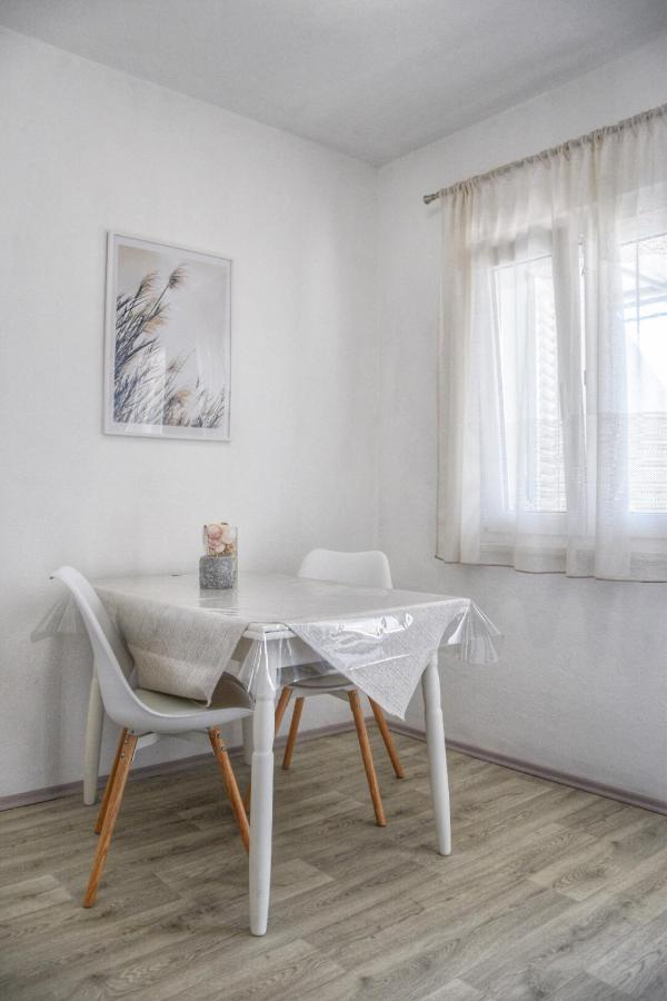 Apartments Sena Bol Extérieur photo