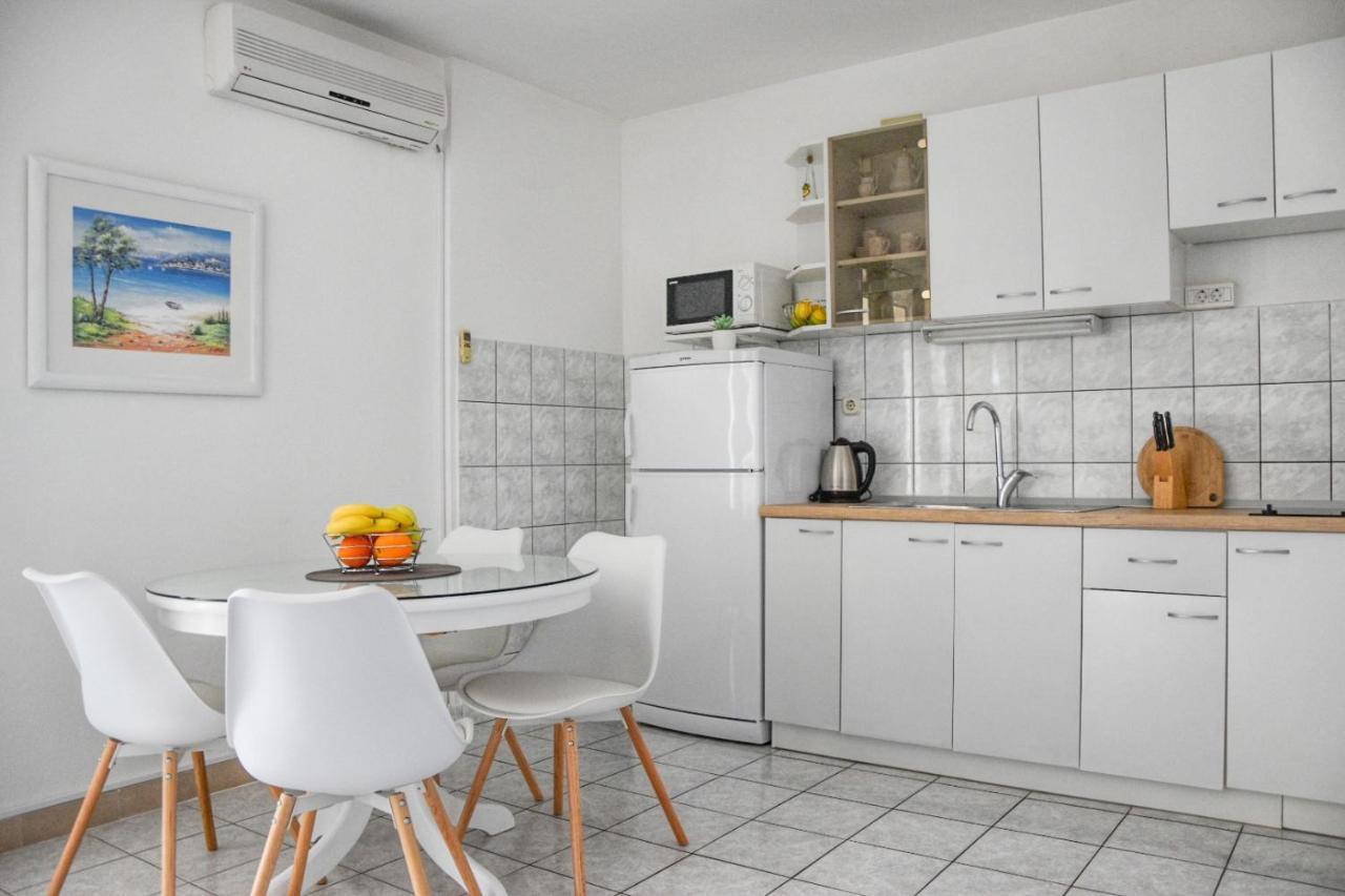 Apartments Sena Bol Extérieur photo